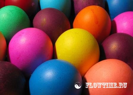 Как красить яйца на пасху радужными цветами своими руками